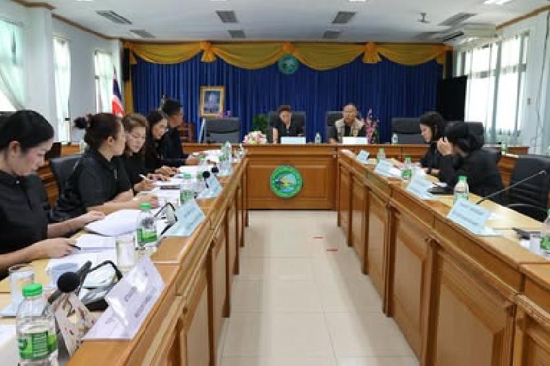 ประชุมเพื่อพิจารณาทำร่างเทศบัญญัติงบประมาณรายจ่าย